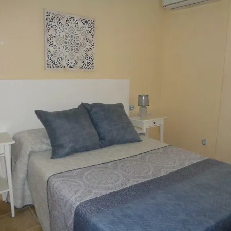 Calle Fundadores Apartment